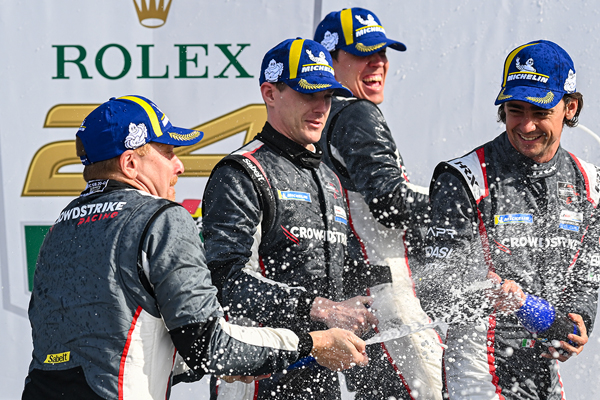 24H de Daytona: Esteban Gutiérrez se subió al podio de la mano de CrowdStrike